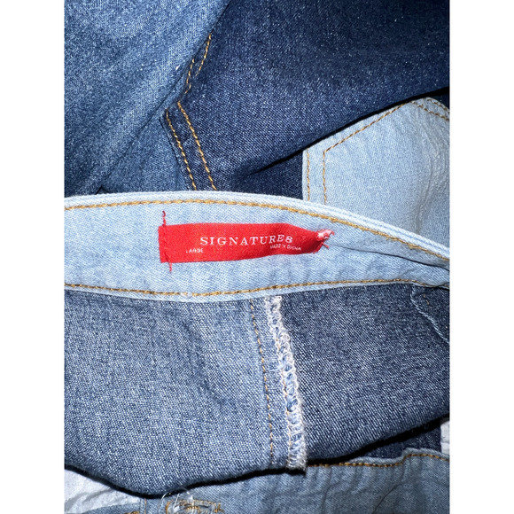 SIGNATURE 8 Skirt Women's Sz L Large 2-tone Blue Denim Button Tab Slant Closure - Picture 3 of 3